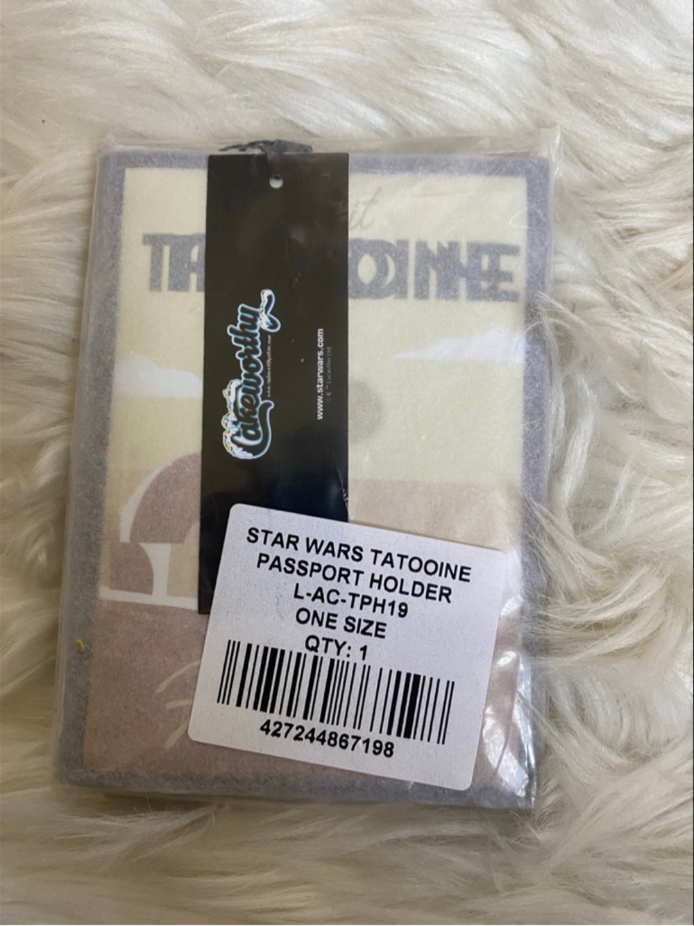 NWT Boxlunch Disney Star Wars X Cakeworthy Passport Holder - Picture 2 of 3